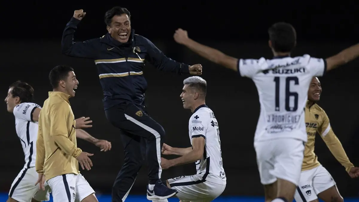 Raúl Alpizar es el nuevo técnico de Pumas. FOTO: Mexsport