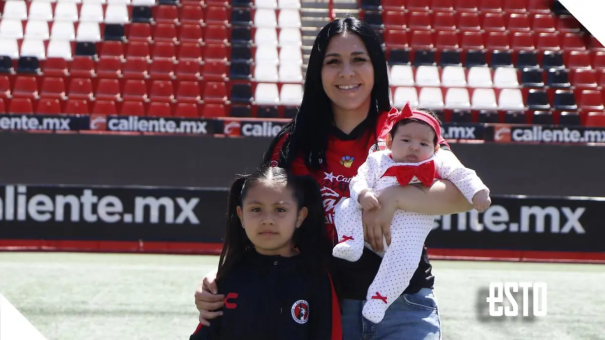 Esmeralda Verdugo narró su embarazo: Del miedo a perder su trabajo al respaldo de Xolos. | Foto: Carlos Luna