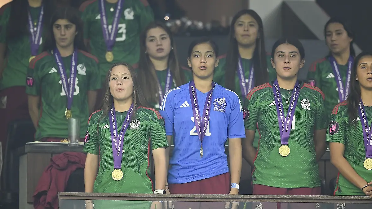 Selección Femenil Sub 20 es reconocida en la gran final de la Liga MX Femenil / Cortesía: @Miseleccionfem