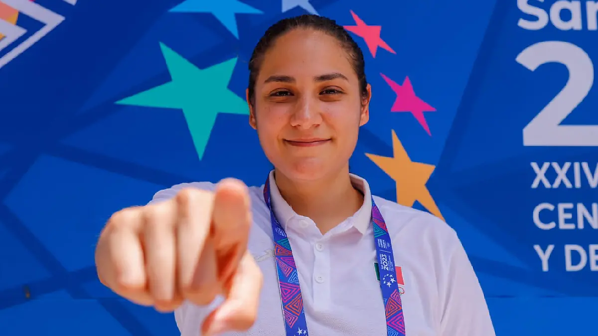 Alejandra Cervantes aplaudió a la atleta cubana por su gesto / Foto: Luis Garduño