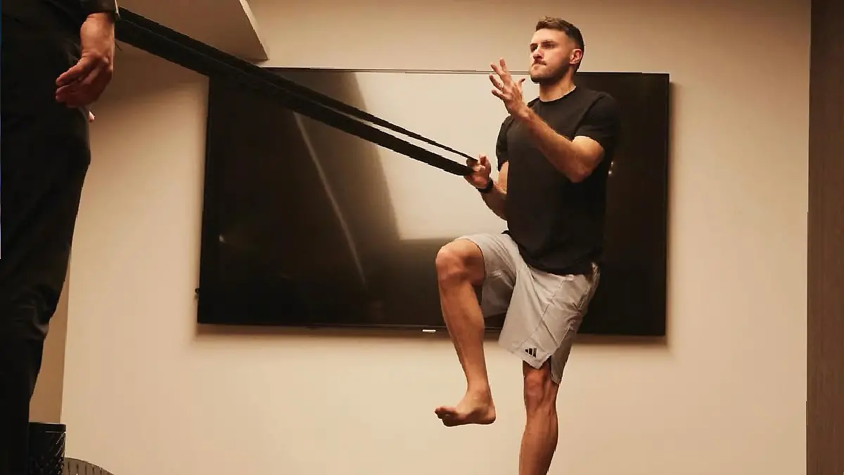 Santiago Giménez comparte avances en su recuperación/Foto: Ig sant