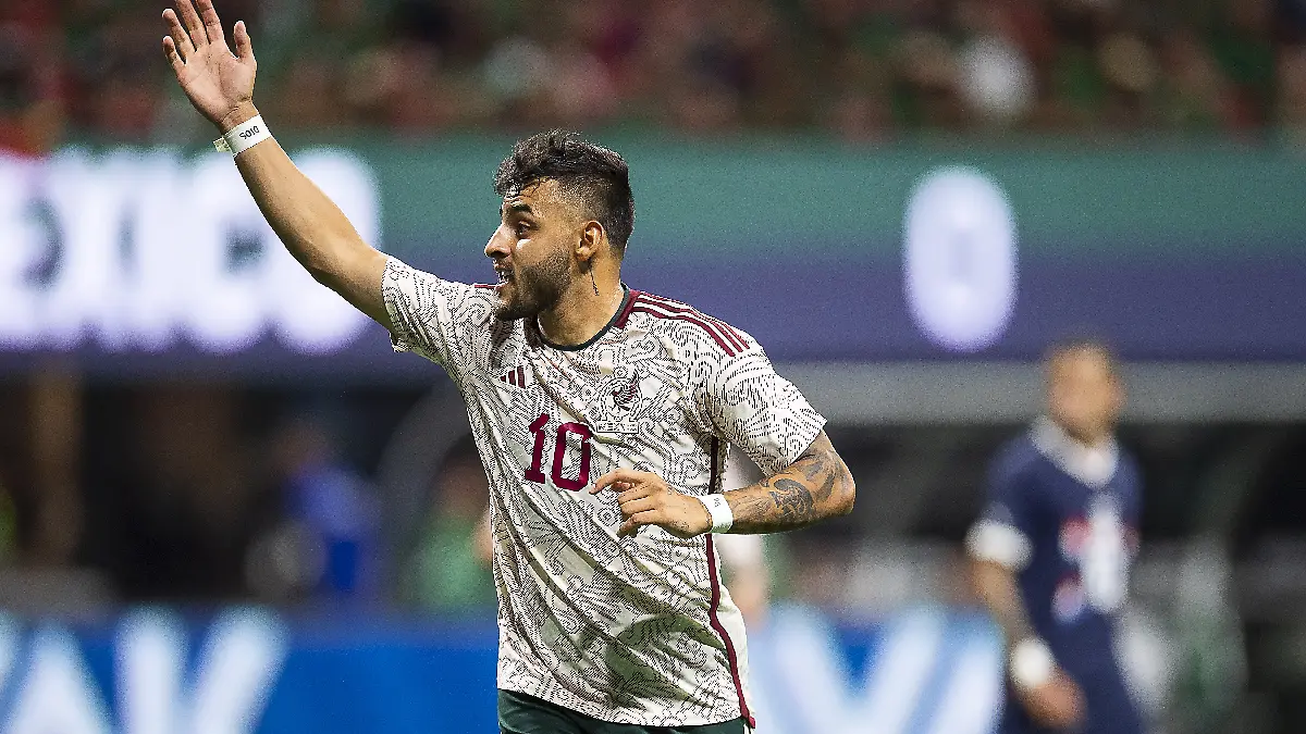 Alexis Vega lucha por quedarse con un sitio en la Selección Mexicana / Foto: Mexsport