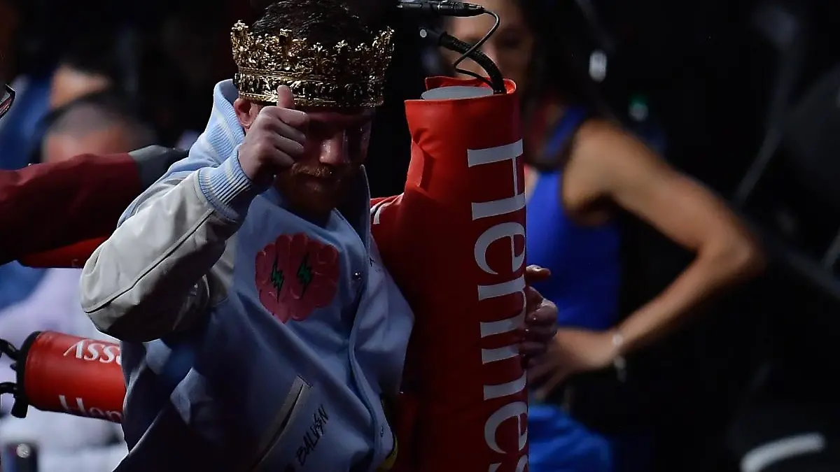 Canelo Álvarez no quiere enfrentarse a David Benavidez. FOTO: Mexsport