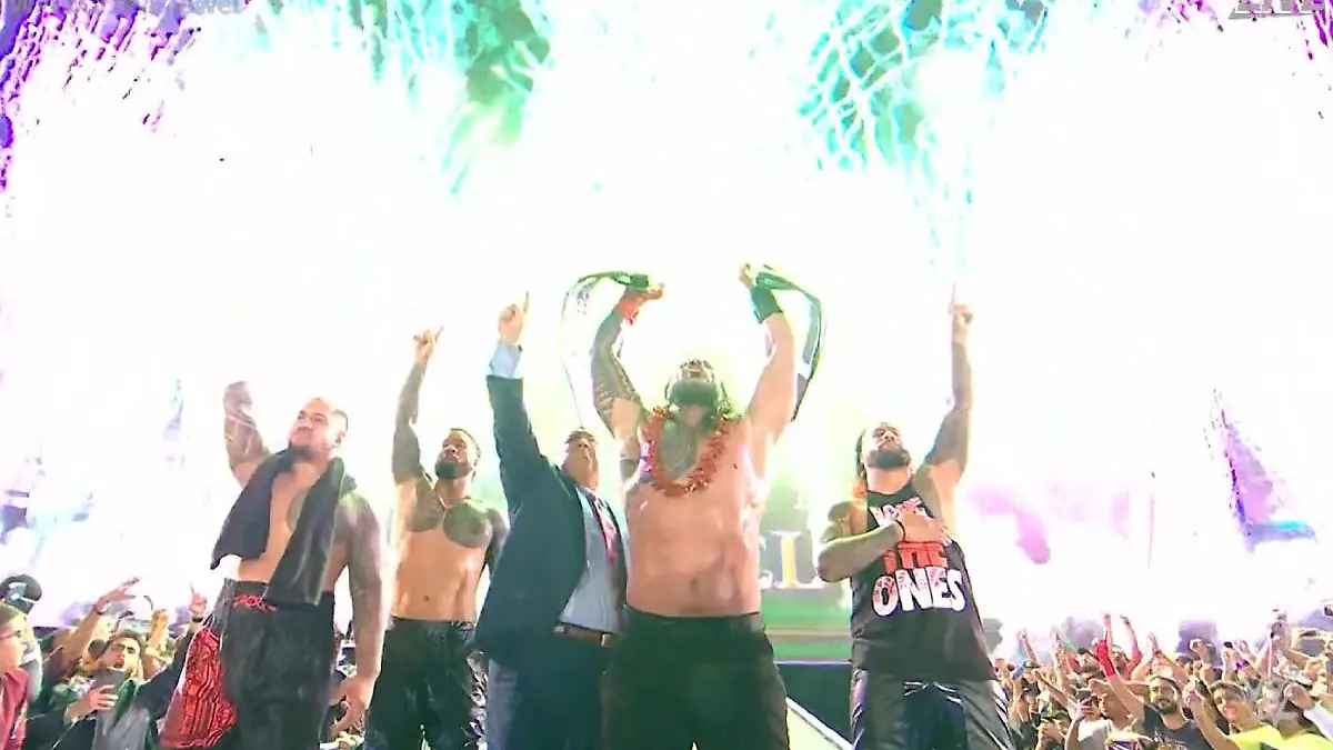 Roman Reigns retuvo sus títulos ante Logan Paul. FOTO: @WWEespana