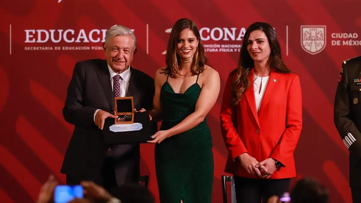 AMLO prometió apoyos a los deportistas mexicanos