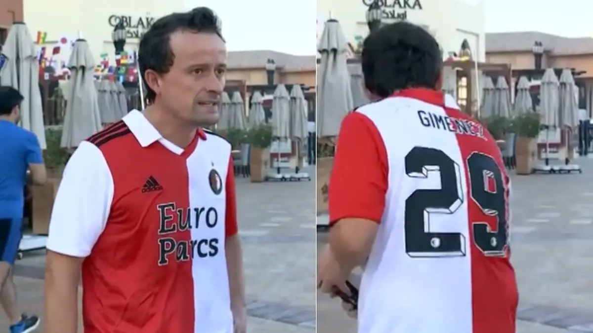 Mikel Arriola presume playera de 'Santy' Giménez en Qatar 2022