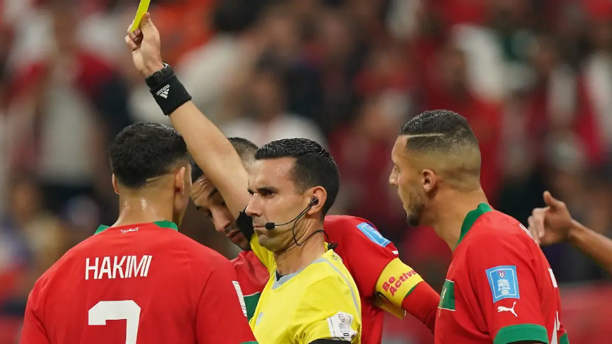 El mexicano Ramos Palazuelos en la semifinal entre Francia y Marruecos. Foto: Érik Estrella / Enviado