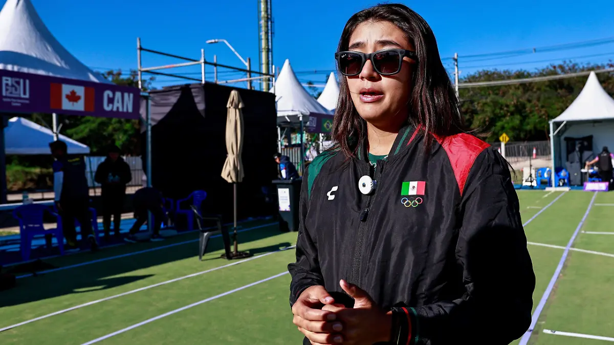 100825 LG Ángela Ruiz 24