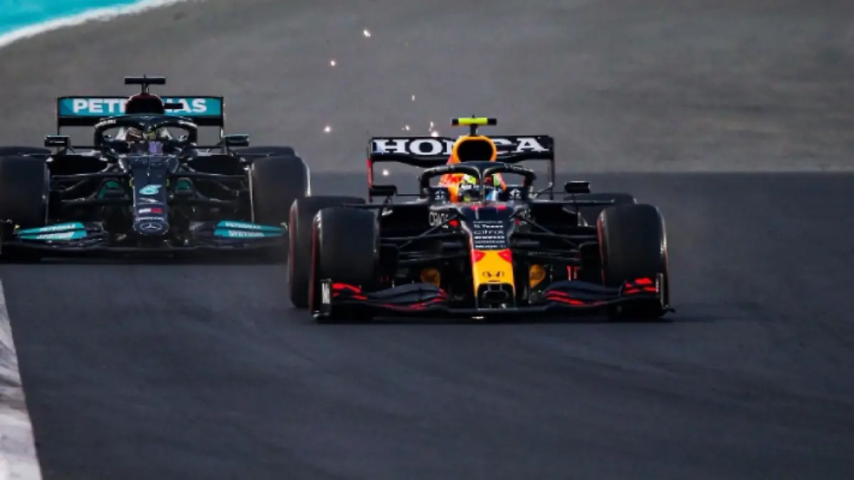 Checo Pérez domina el Top 10 de mejores batallas en la temporada de la F1