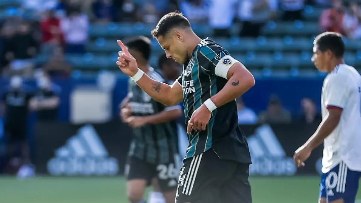Chicharito Hernández metió gol con el Galaxy