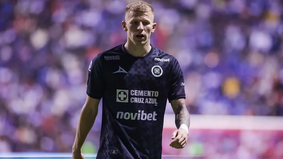 Mateusz Bogusz se va de Cruz Azul 