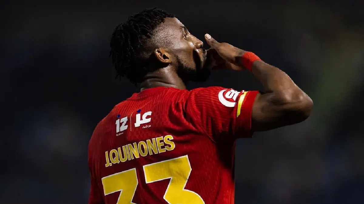 Julián Quiñones vuelve a anotar con el