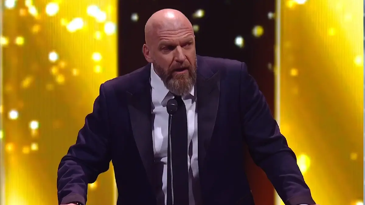 Triple H critica a Roman Reigns