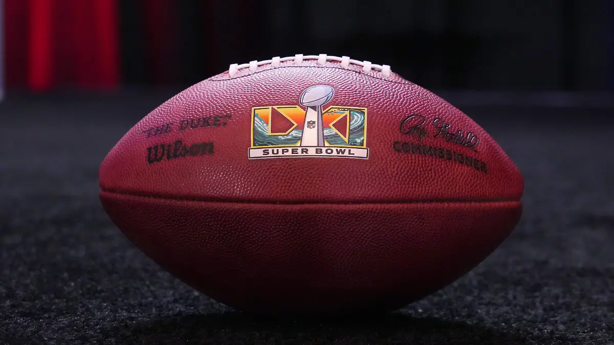 2026-02-09T191256Z_1330660659_MT1USATODAY28193916_RTRMADP_3_NFL-SUPER-BOWL-LX-HOST-COMMITTEE-HANDOFF-PRESS-CONFERENCE