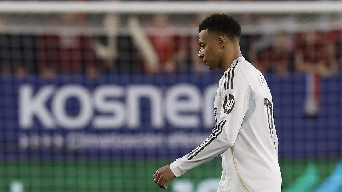 2026-02-21T193758Z_230769359_UP1EM2L1IJ92Z_RTRMADP_3_SOCCER-SPAIN-OSA-RMA