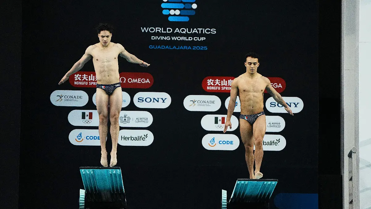 Osmar Olvera y Juan Celaya ganan medalla de plata para México