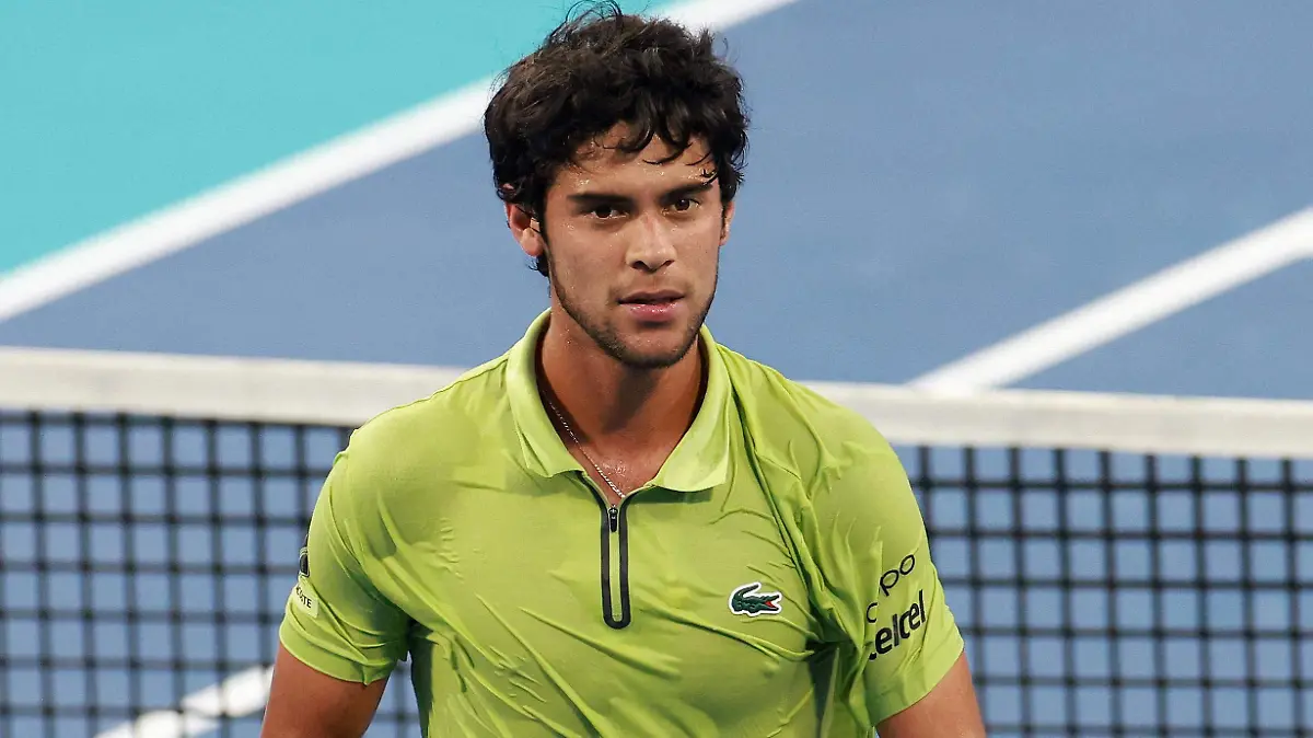 2026-02-25T004357Z_1383276630_UP1EM2P0218YJ_RTRMADP_3_TENNIS-ACAPULCO