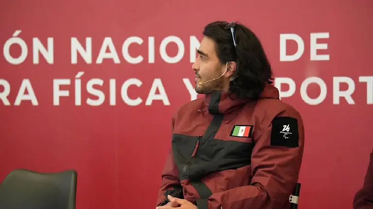 Arly Velázquez camino a sus quintos Juegos Paralímpicos de Invierno