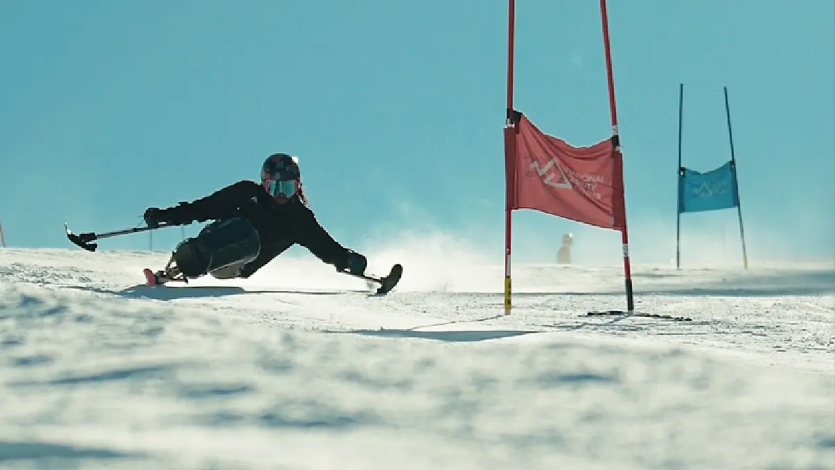 Arly Velásquez se cae en su debut en los Juegos Paralímpicos