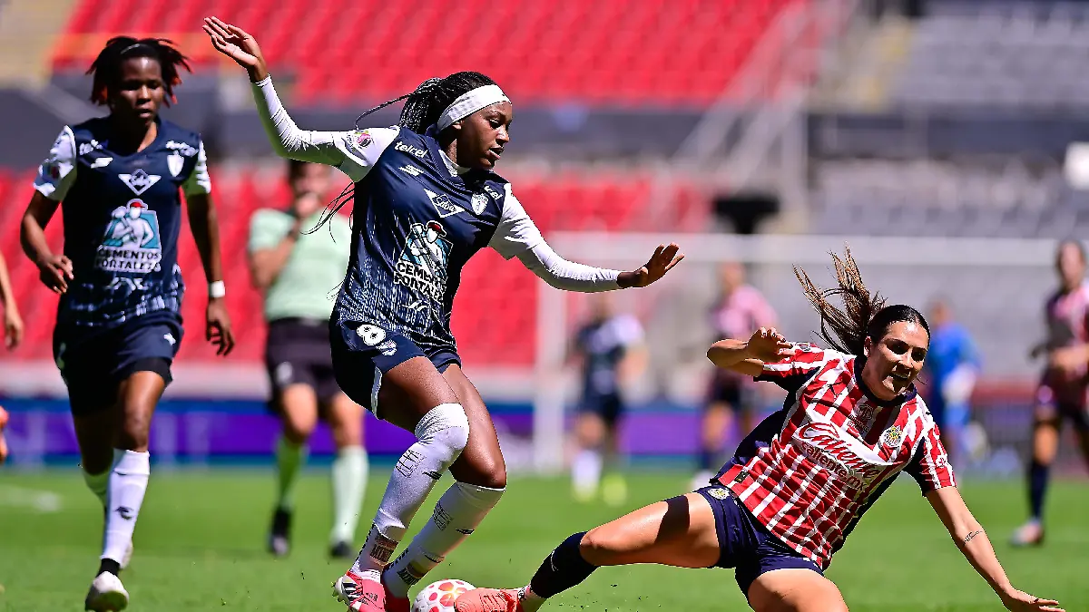 chivas y Pachuca Femenil empatan