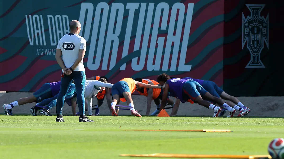 Selección de Portugal recibe gran operativo de seguridad