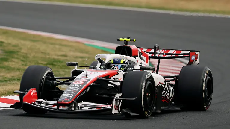 2026-03-29T074501Z_232700157_UP1EM3T0LIZJB_RTRMADP_3_MOTOR-F1-JAPAN (1)