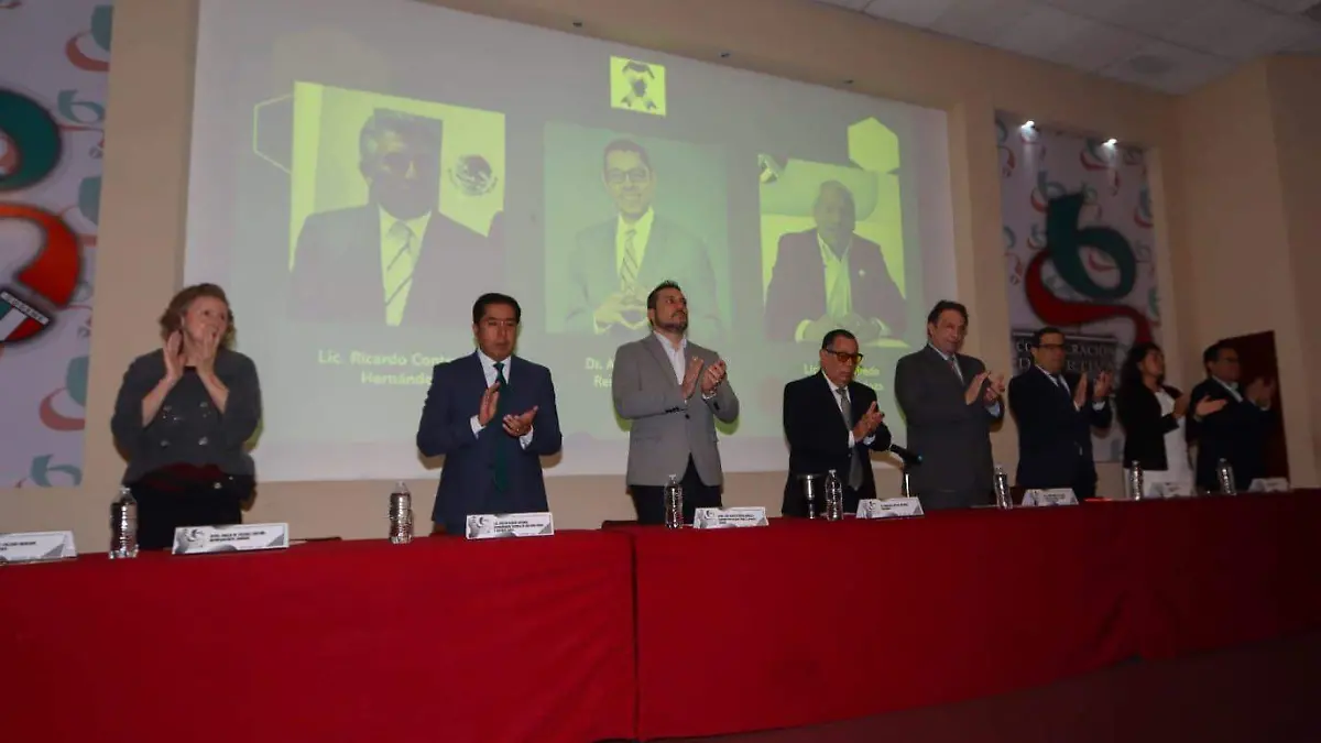 Codeme dedica un minuto de aplausos a Ricardo Contreras Hernández, Geoffrey Recoder y Jesús Alfaro Bandera