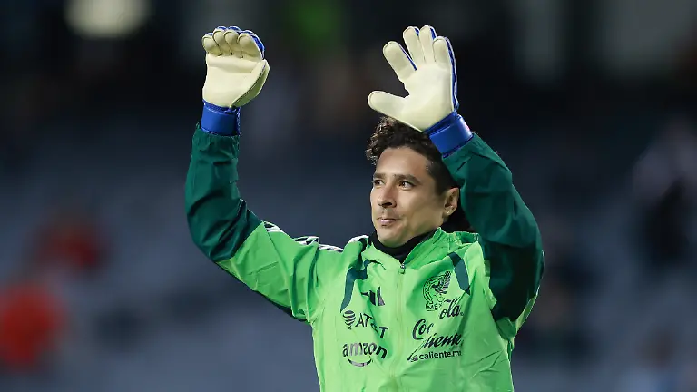 Leyenda ve a Guillermo Ochoa en el Mundial