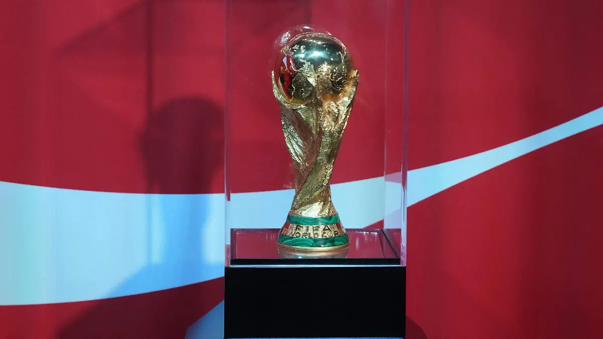 2026-03-24T202137Z_1395744295_MT1USATODAY28576505_RTRMADP_3_SOCCER-FIFA-WORLD-CUP-TROPHY-TOUR