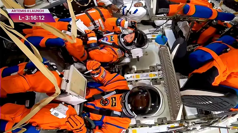 2026-04-01T192720Z_2072351353_RC2CGKAYCT3H_RTRMADP_3_SPACE-MOON-ARTEMIS