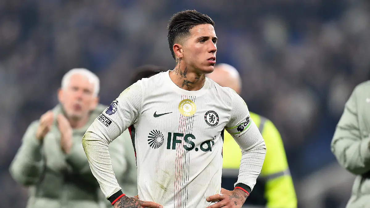 Enzo Fernández es castigado