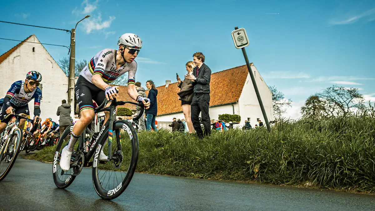 2026-04-05T000000Z_1565334412_MT1SIPA000RNP2WA_RTRMADP_3_SIPA-USA