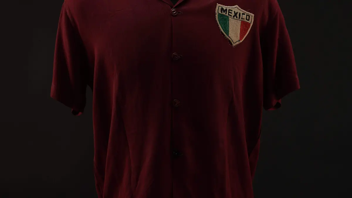 Camiseta Guinda de Tomás Balcázar