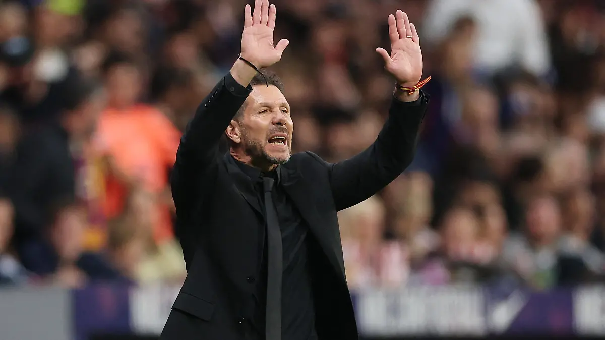 2026-04-04T191726Z_1045298077_UP1EM441HL1IP_RTRMADP_3_SOCCER-SPAIN-ATM-BAR