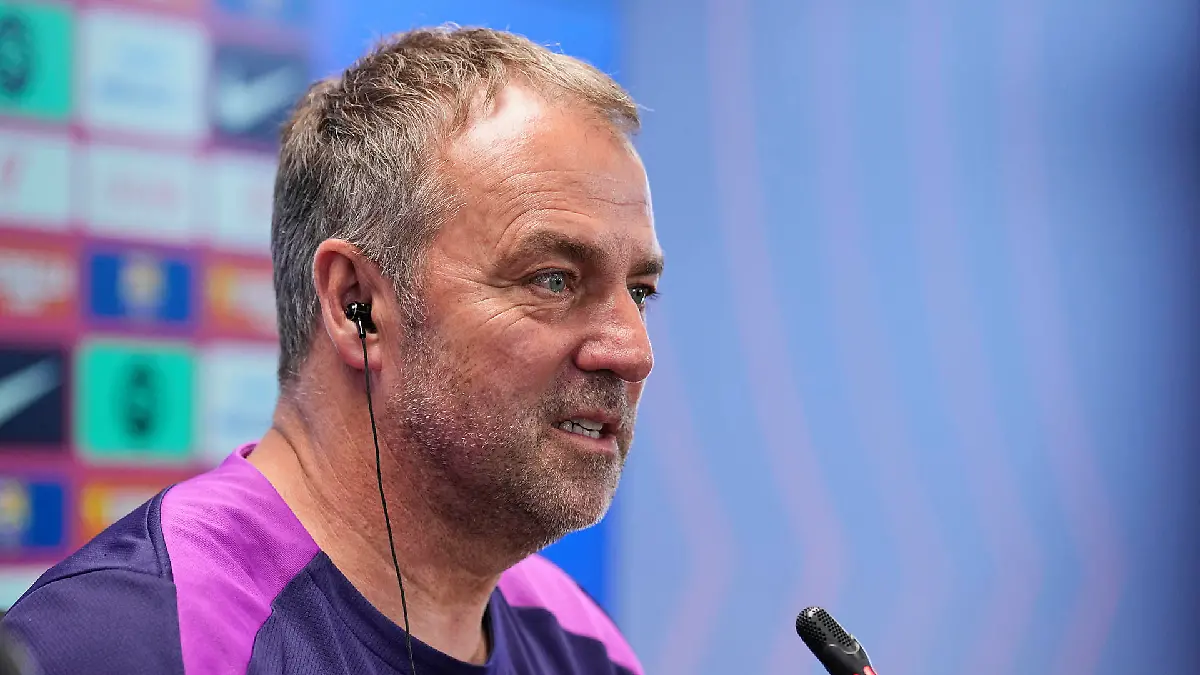 Hansi Flick habla sobre las prioridades del Barcelona