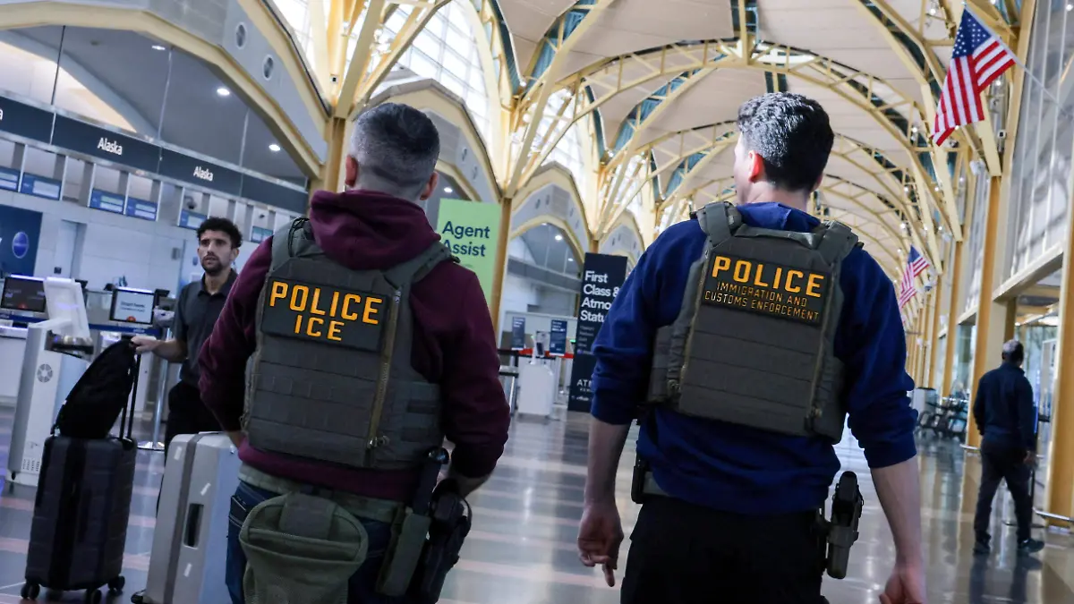 2026-03-27T231139Z_1293206055_RC29BKAZ7U02_RTRMADP_3_USA-TRUMP-ICE-FUNDING