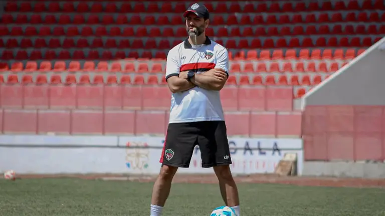 Gustavo Leal ve a Cotos de Tlaxcala