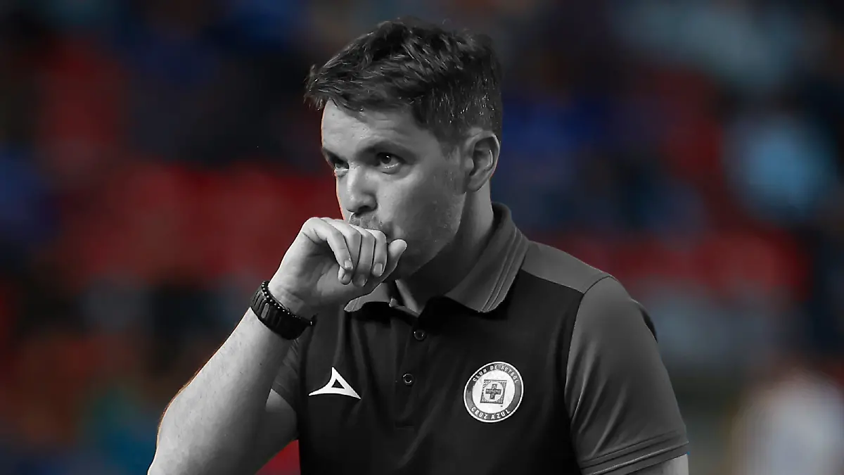 Cruz Azul analiza la continuida de Nicolás Larcamón