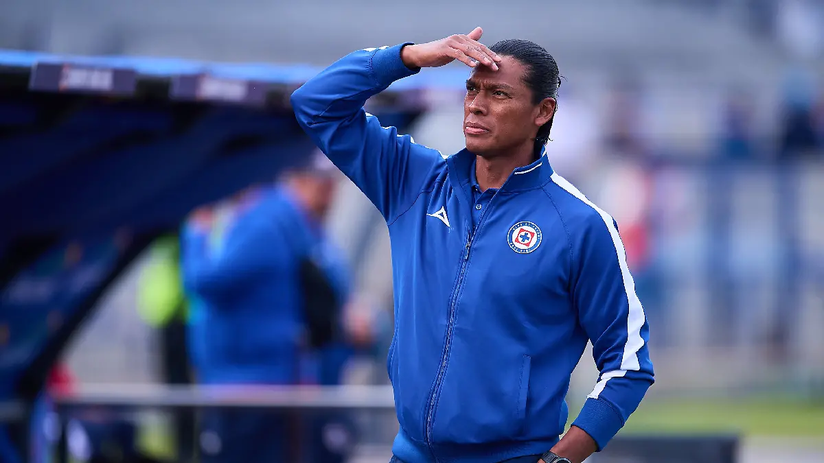 Joel Huiqui, al mando de Cruz Azul para el cierre del Clausura 2026