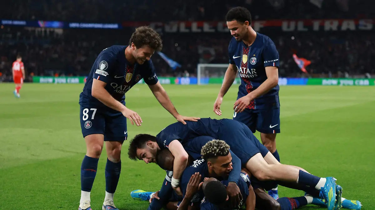 2026-04-28T202606Z_552071591_UP1EM4S1KRGBP_RTRMADP_3_SOCCER-CHAMPIONS-PSG-FCB