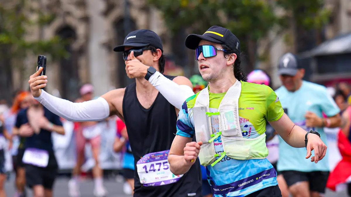 310825 Color maratón CDMX 2025 LA (1)