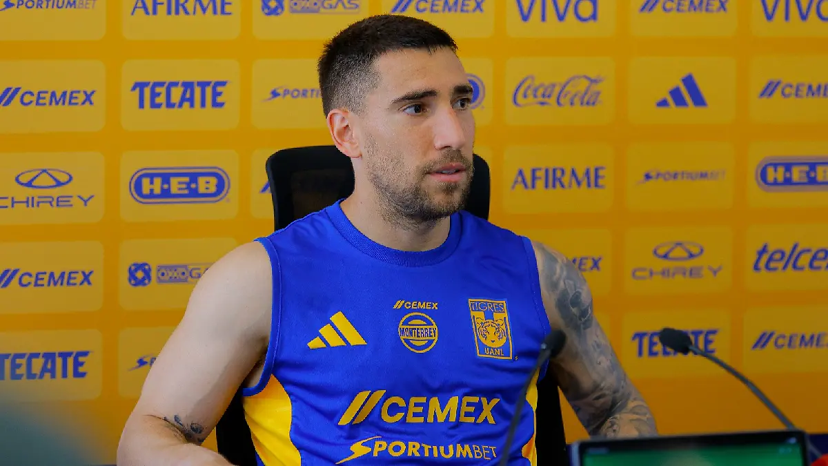Fernando Gorriarán en conferencia de prensa