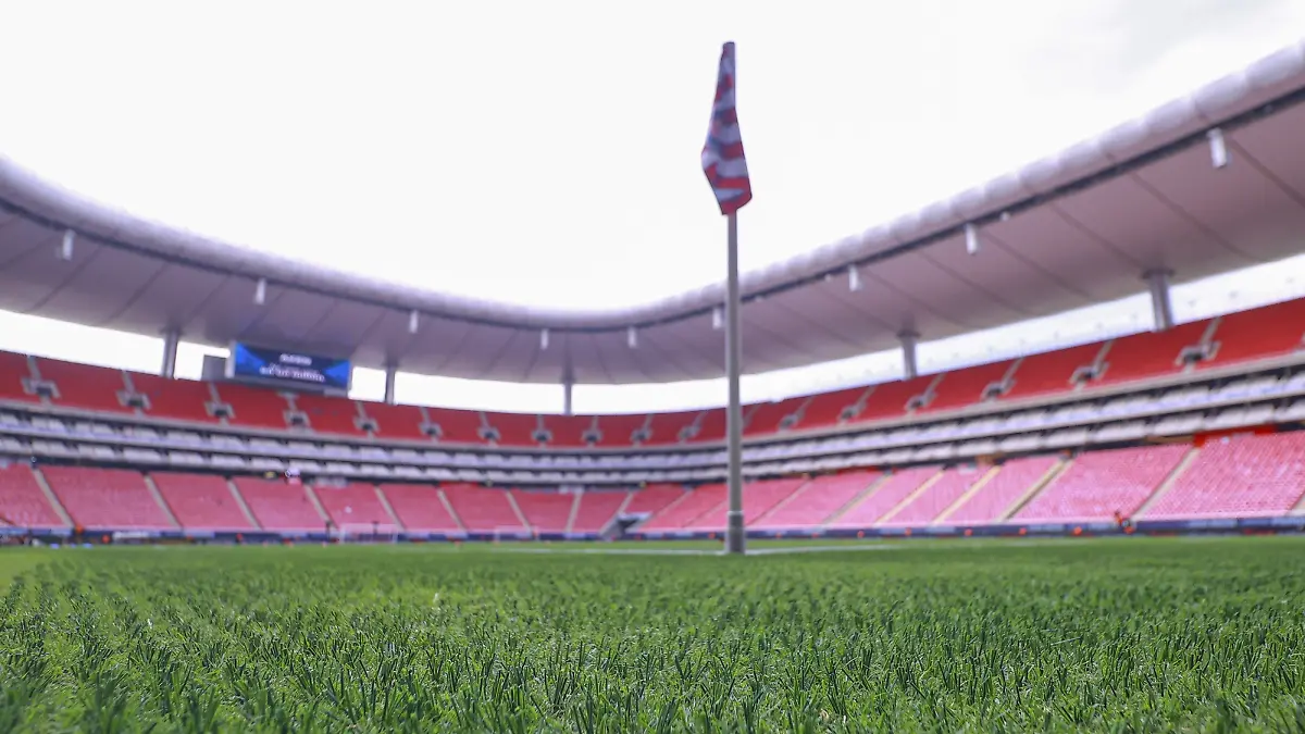 Chivas entrega su estadio a la FIFA
