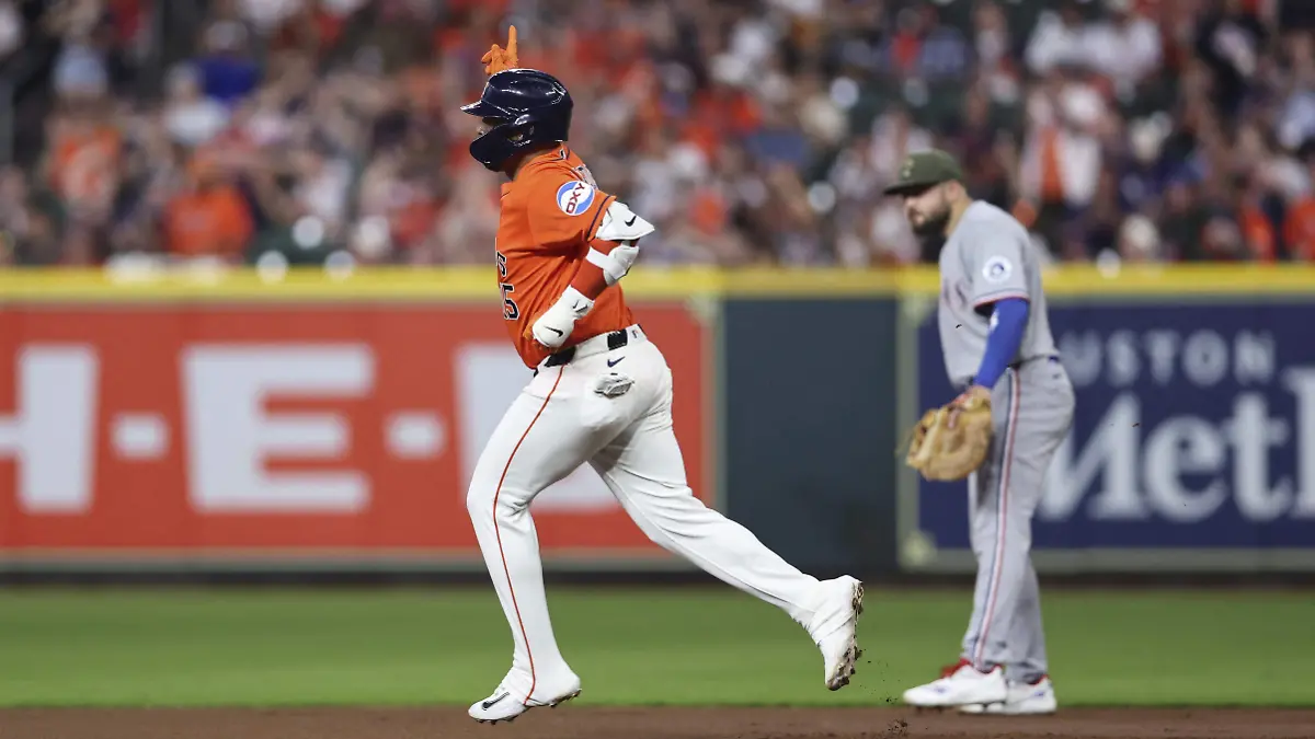2026-05-16T013647Z_1037446894_MT1USATODAY28968166_RTRMADP_3_MLB-TEXAS-RANGERS-AT-HOUSTON-ASTROS