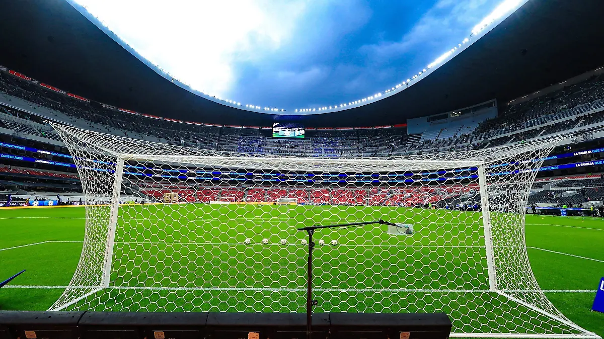 130526 Estadio Banorte COLOR Cruz Azul vs Chivas Semifinal IDA CL26 OFR (1)