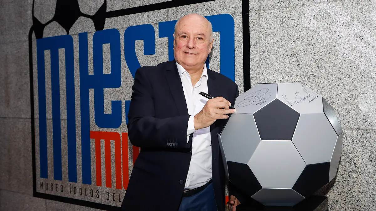 Eduardo Brizio durante la Expaosición Mi ESTO mi Mundial