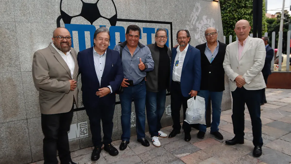 Pedro Pineda en la Exposición Mi ESTO Mi Mundial