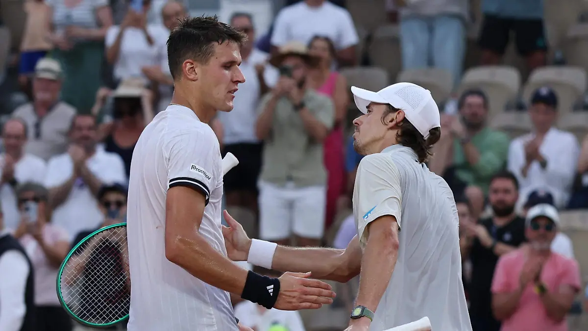 2026-05-29T182108Z_662322397_UP1EM5T1EZ79R_RTRMADP_3_TENNIS-FRENCHOPEN
