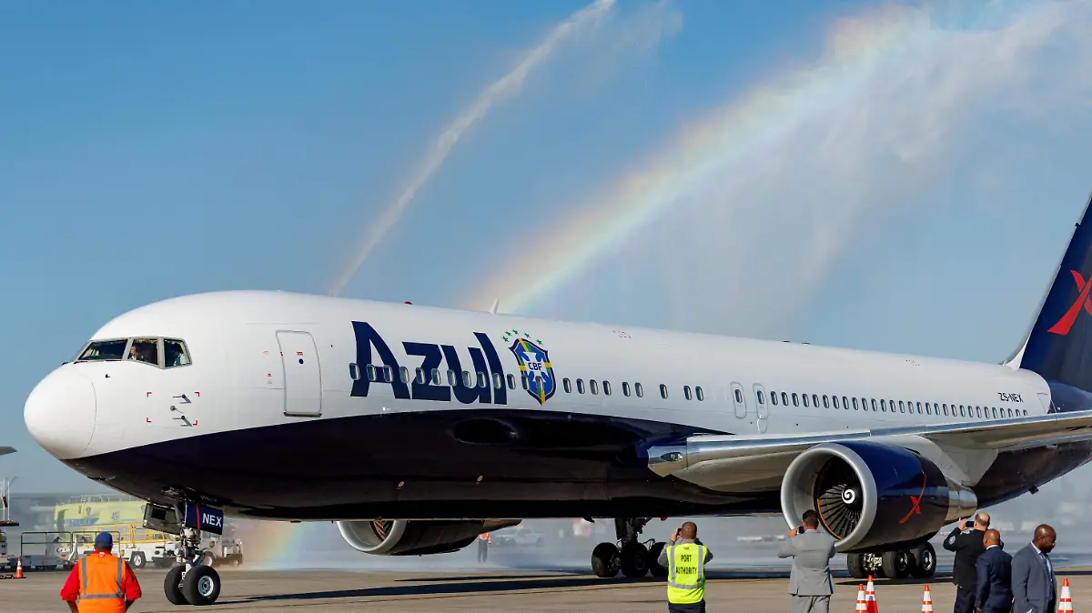 2026-06-02T135832Z_815927273_MT1USATODAY29116709_RTRMADP_3_SOCCER-FIFA-WORLD-CUP-2026-BRAZIL-TEAM-ARRIVAL