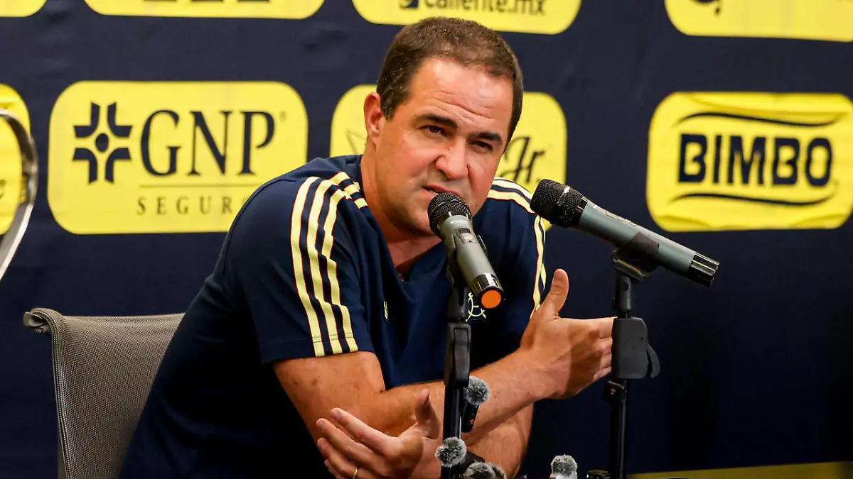 André Jardine habla sobre si dirigiría a otro equipo de Liga MX que no sea América